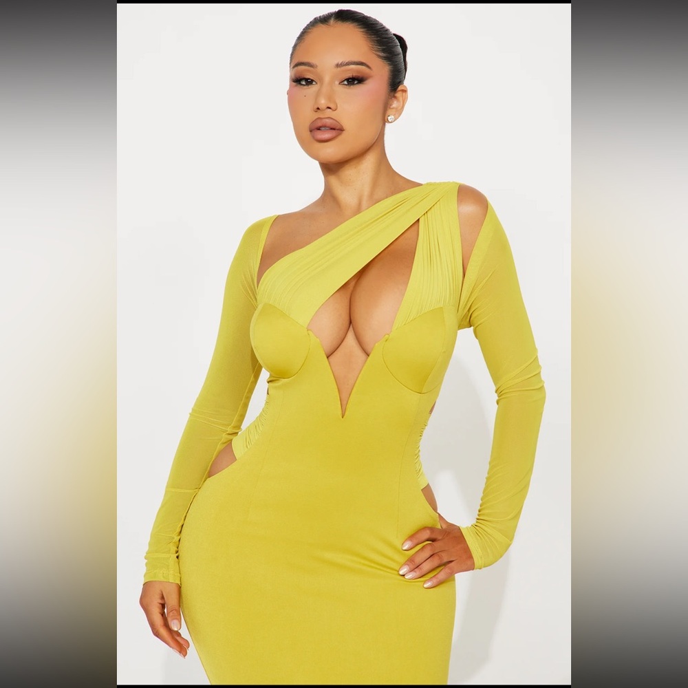 💛NWT-  NEW Nathalie Asymmetrical Maxi Dress - Chartreuse